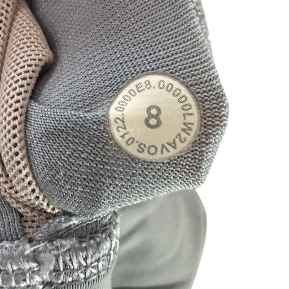 Lululemon Energy Bra High-Neck Longline Tough Medium Support Rhino Grey Size 8 - Picture 8 of 8